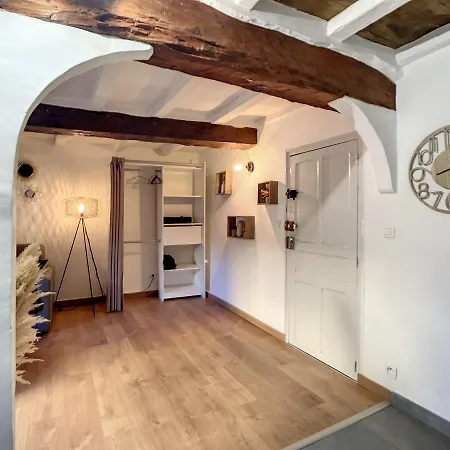 Charmant Studio En Pleine Ville 阿雅克肖